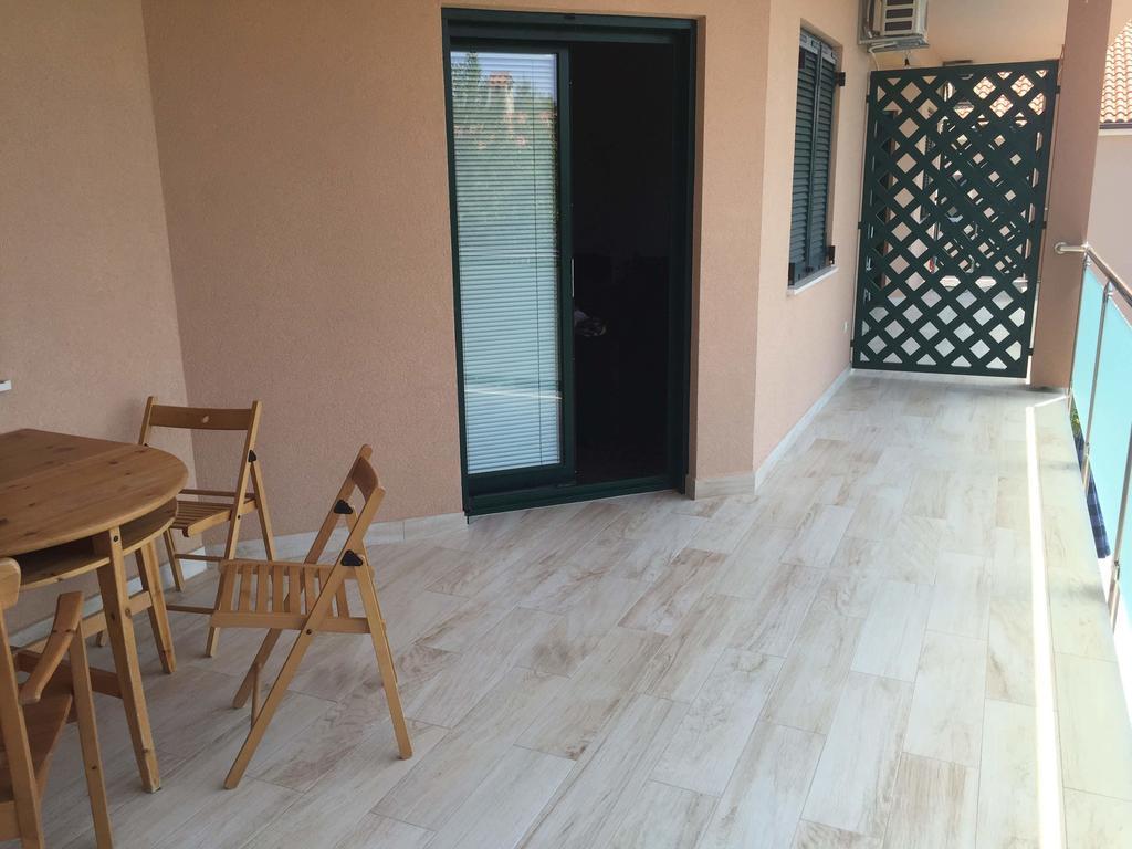 Apartments Dujic Tribalj Oda fotoğraf