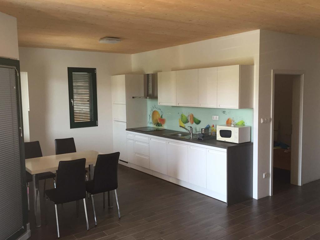 Apartments Dujic Tribalj Oda fotoğraf